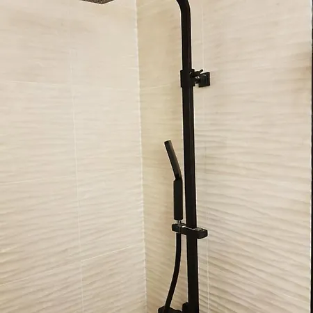 Maisonnette Atypique En Triplex Au Calme Hyper-centre Place Du Ralliement Apartment