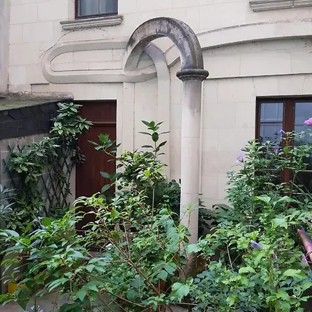 Maisonnette Atypique En Triplex Au Calme Hyper-centre Place Du Ralliement Apartment *