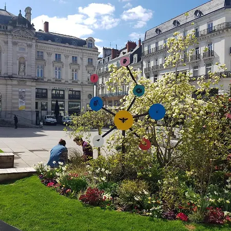Maisonnette Atypique En Triplex Au Calme Hyper-centre Place Du Ralliement Angers