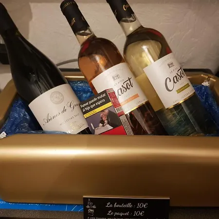 Maisonnette Atypique En Triplex Au Calme Hyper-centre Place Du Ralliement *