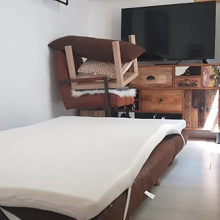 Maisonnette Atypique En Triplex Au Calme Hyper-centre Place Du Ralliement Angers