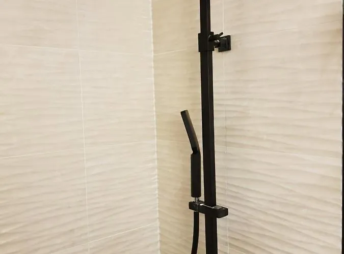 Maisonnette Atypique En Triplex Au Calme Hyper-centre Place Du Ralliement Lägenhet