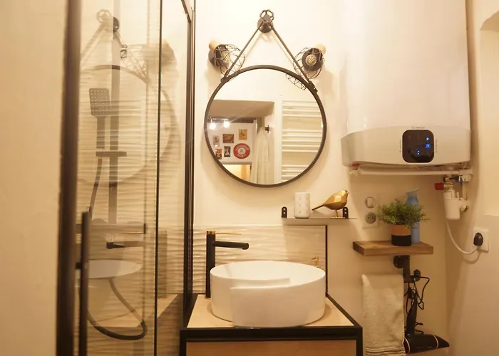 Maisonnette Atypique En Triplex Au Calme Hyper-centre Place Du Ralliement Lägenhet Angers